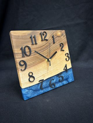 🌳Nová kolekcia hodín Sweep Movement je dostupná na našom e-shope www.epw.sk 🤩 #slovakia #stolar #stolarstvo #woodwork...